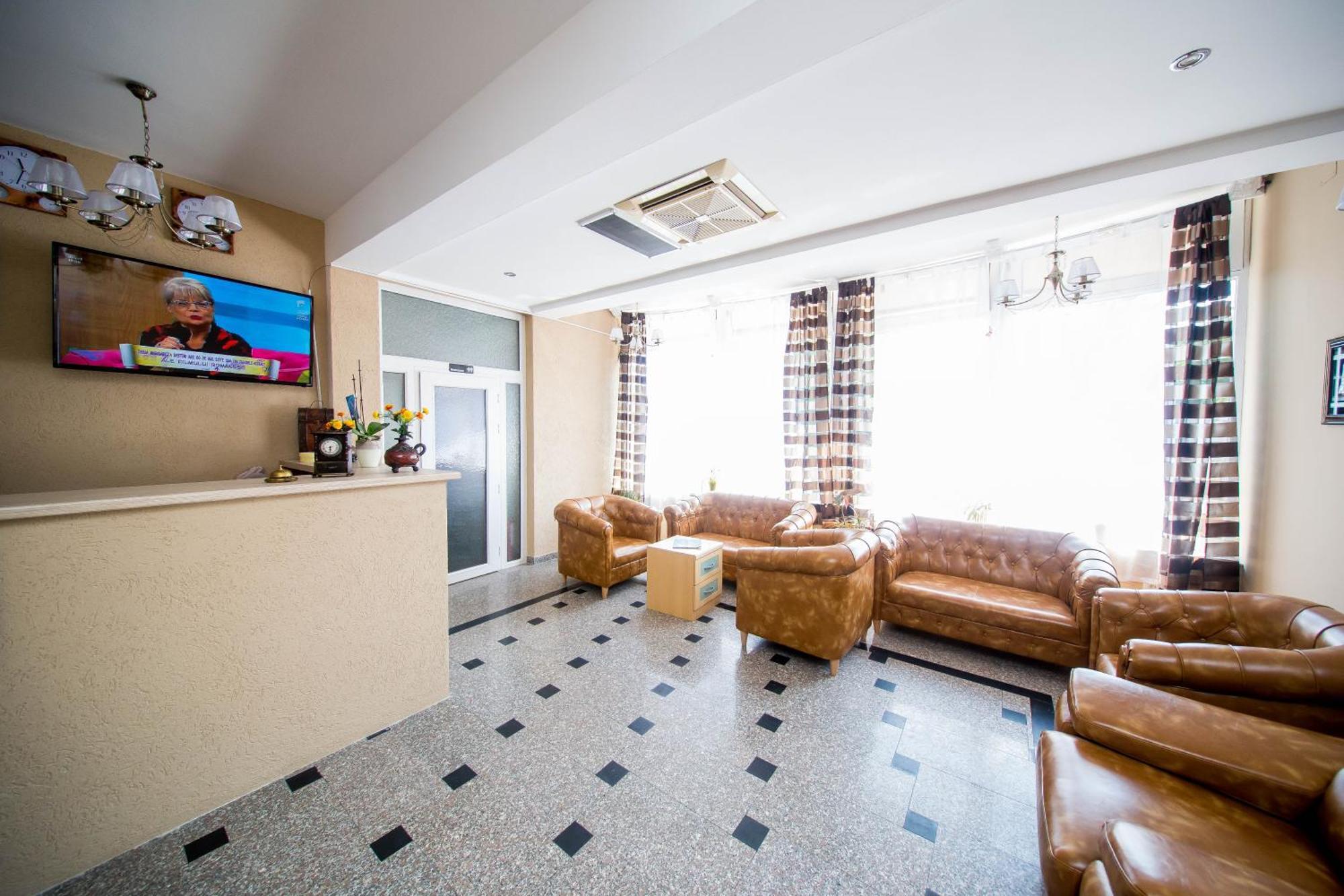Hotel Darosy Арад Екстериор снимка