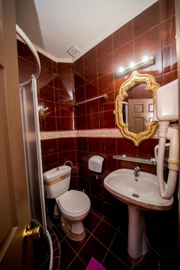 Hotel Darosy Арад Екстериор снимка